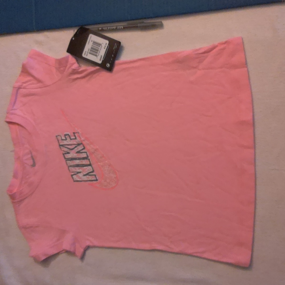 Nike tshirt New with Tags